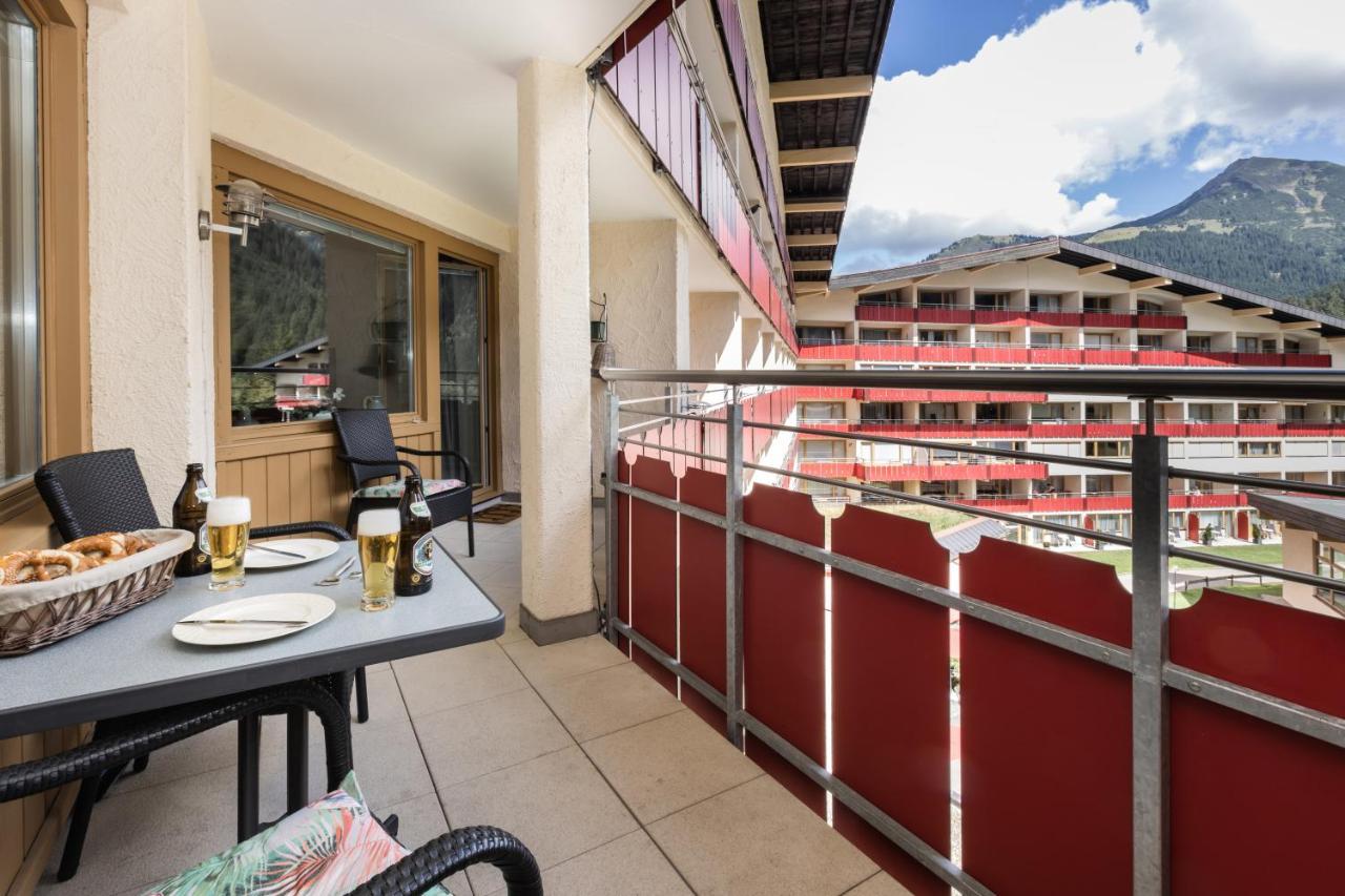 Spacious Corner Apartment In Aparthotel Kleinwalsertal Mittelberg Exterior foto